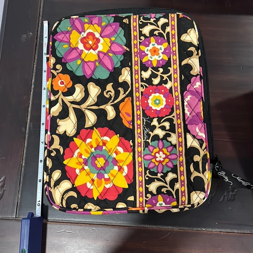 Vera Bradley IPad/Tablet Sleeve in Suzani Pattern